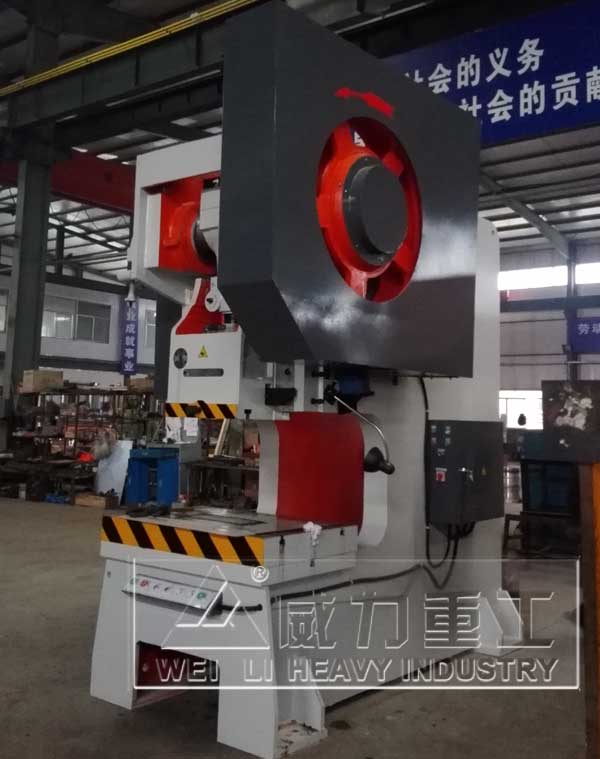 JB21S-160T深喉冲床图片